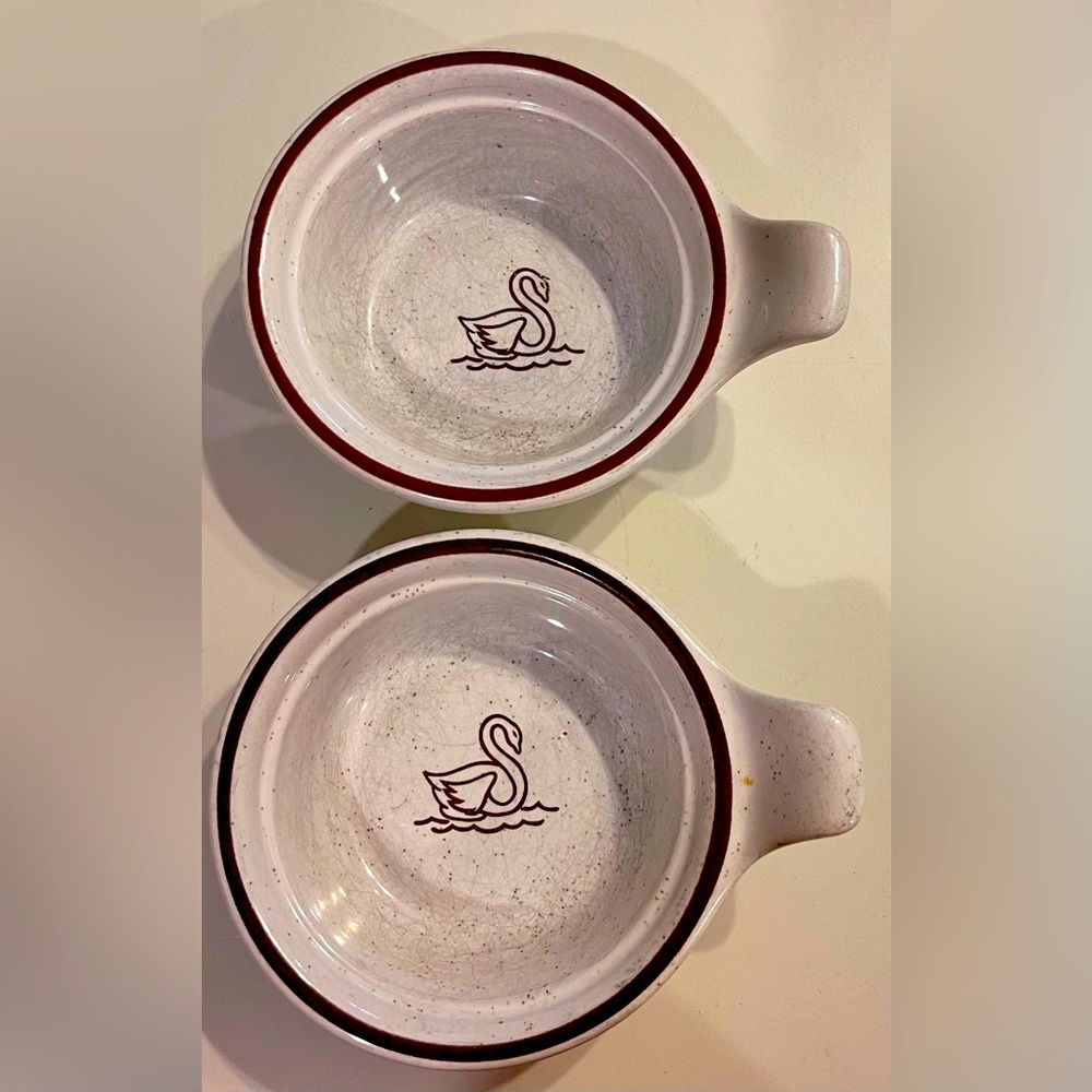 Schwan’s Vintage soup bowl with handles Swan brown white set of 2 replacement